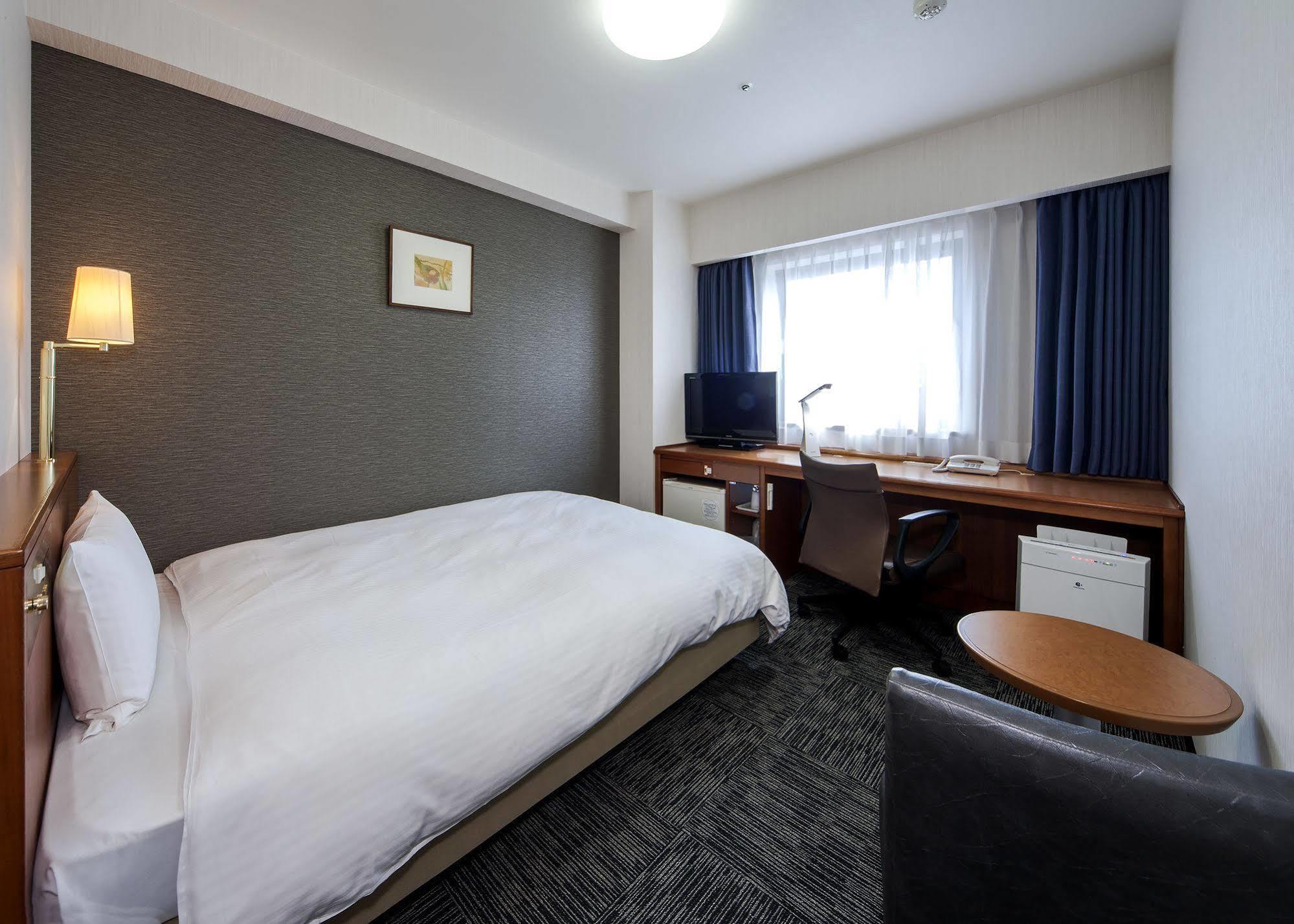Daiwa Roynet Hotel Toyama Station Exteriör bild