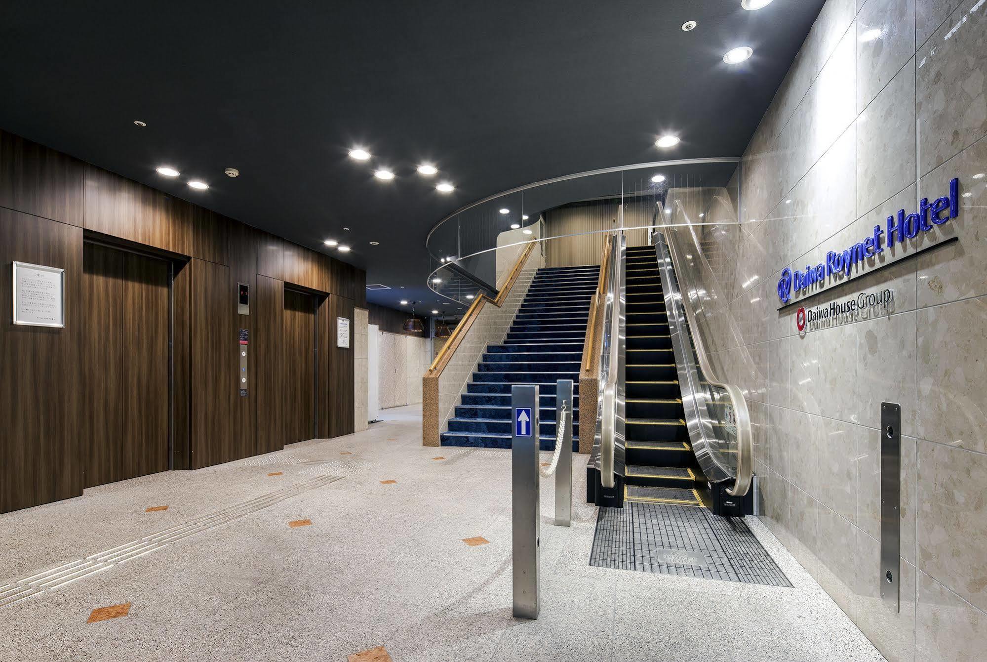 Daiwa Roynet Hotel Toyama Station Exteriör bild